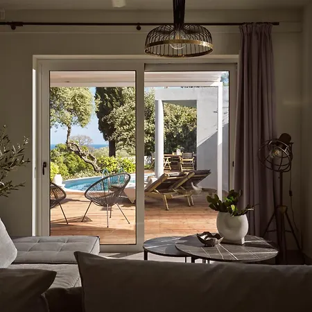 Вилла Chris & Jo Villas, Enchanting Escapes, With Heated Pools & Seaviews By Thinkvilla