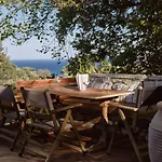 Villa Chris & Jo Villas, Enchanting Escapes, With Heated Pools & Seaviews By Thinkvilla *