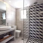 Chris & Jo Villas, Enchanting Escapes, With Heated Pools & Seaviews By Thinkvilla 자킨토스 타운