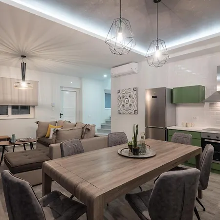 וילה Chris & Jo Villas, Enchanting Escapes, With Heated Pools & Seaviews By Thinkvilla זקינטוס טאון