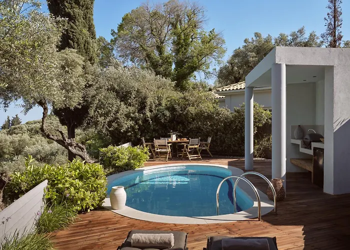 Chris & Jo Villas, Enchanting Escapes, With Heated Pools & Seaviews By Thinkvilla *