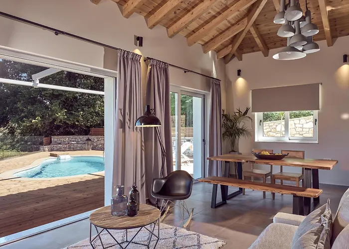 Villa Chris & Jo Villas, Enchanting Escapes, With Heated Pools & Seaviews By Thinkvilla