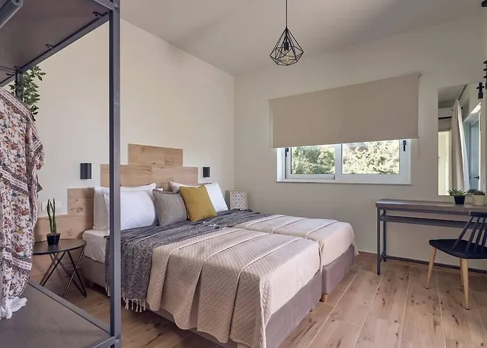 Chris & Jo Villas, Enchanting Escapes, With Heated Pools & Seaviews By Thinkvilla